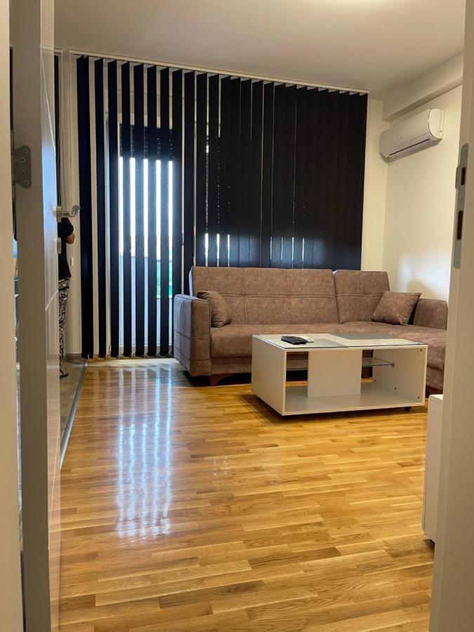 Royal Residence Apartmani Панчево Экстерьер фото